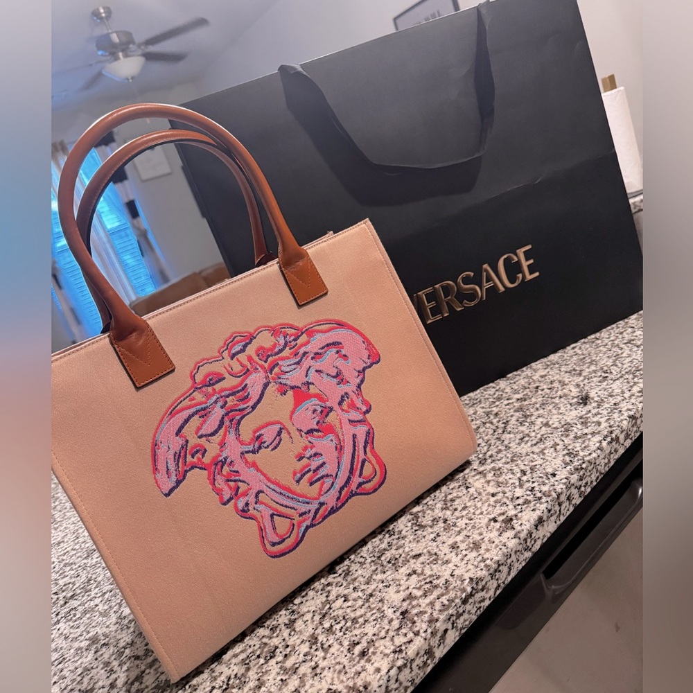 VERSACE 
Canvas Calfskin Large Medusa Pop Cabas Tote Beige